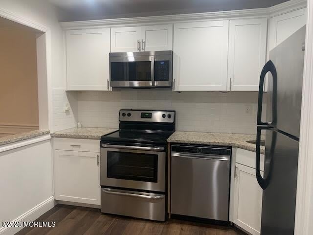 130 Amberly Drive – photo 3