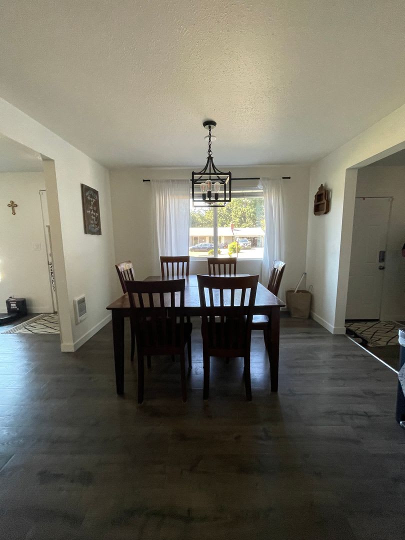 Spacious 3-Bedroom Home Near NAS Whidbey with Large Backyard – photo 5