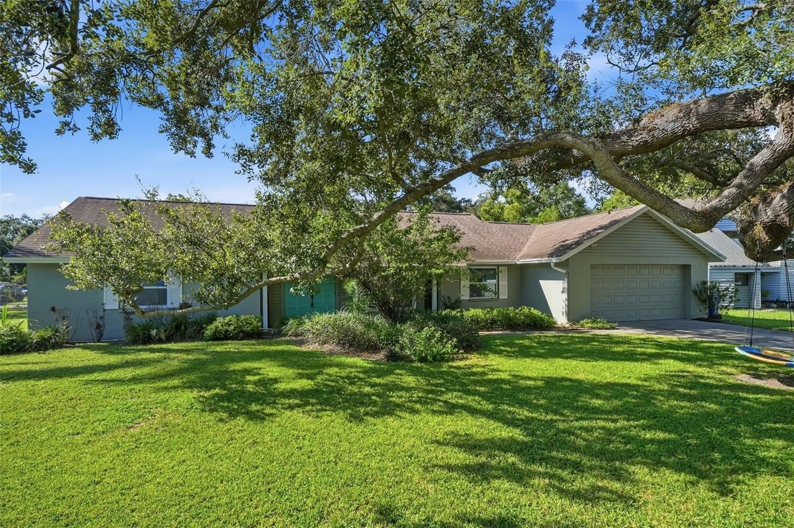 13536 LAKE MAGDALENE Drive – photo 2