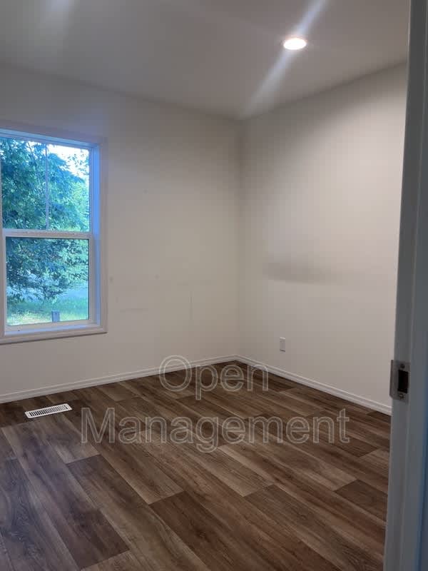 2301 Southwest Oralabor Road – photo 2