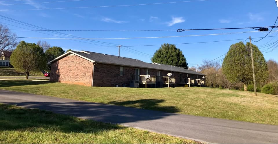 2606 Mayfield Dr – photo 3