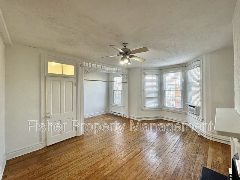 1921 Floyd Avenue – photo 4