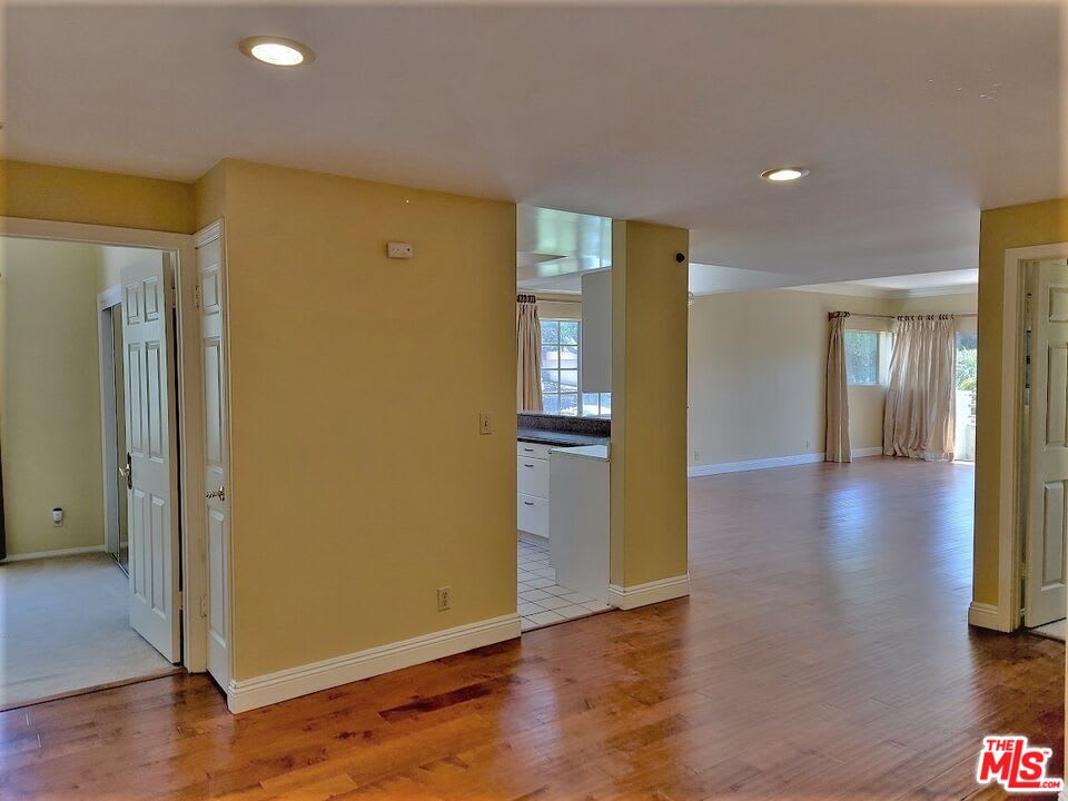 10475 Ashton Avenue – photo 2