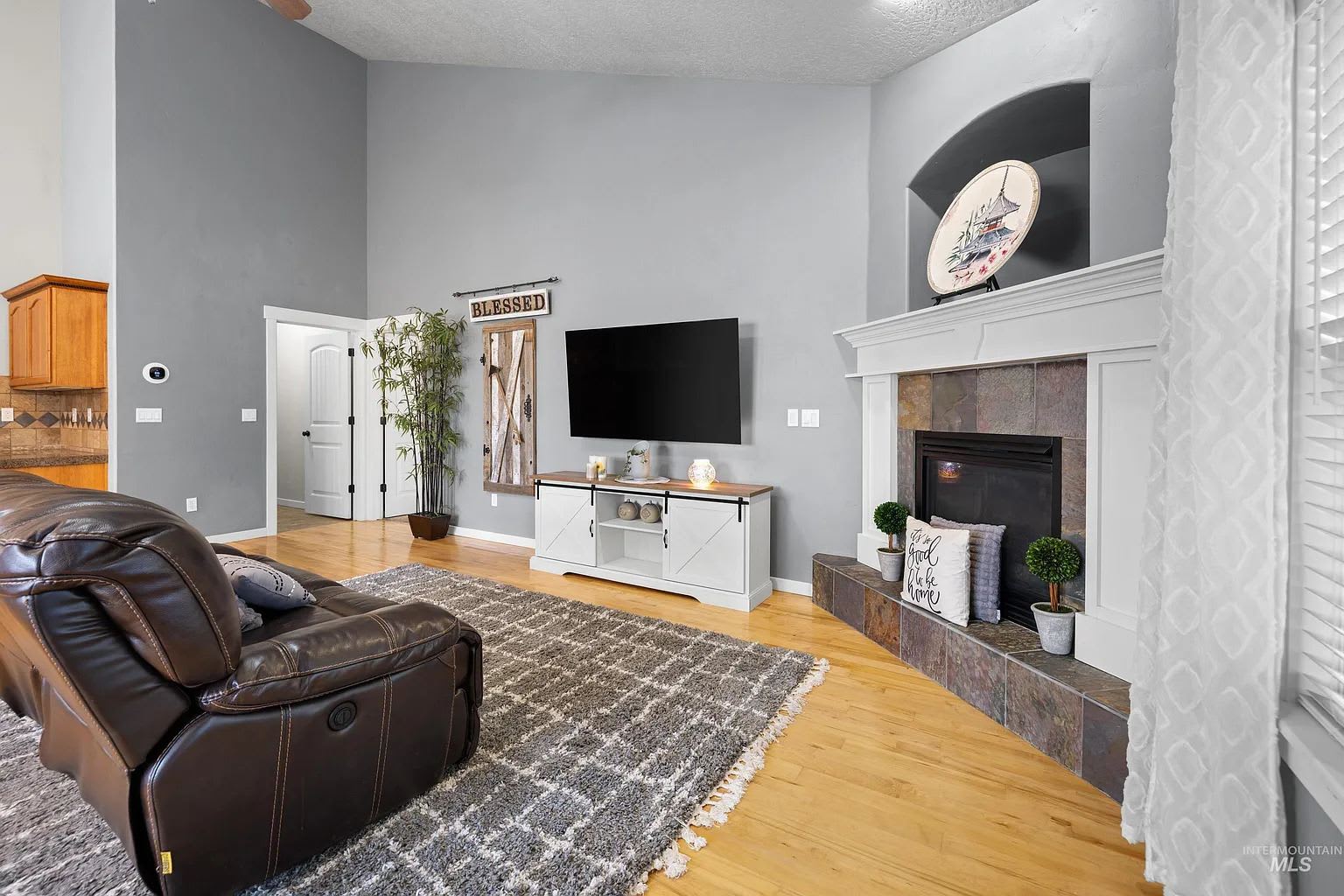 12805 West Berghan Street – photo 1