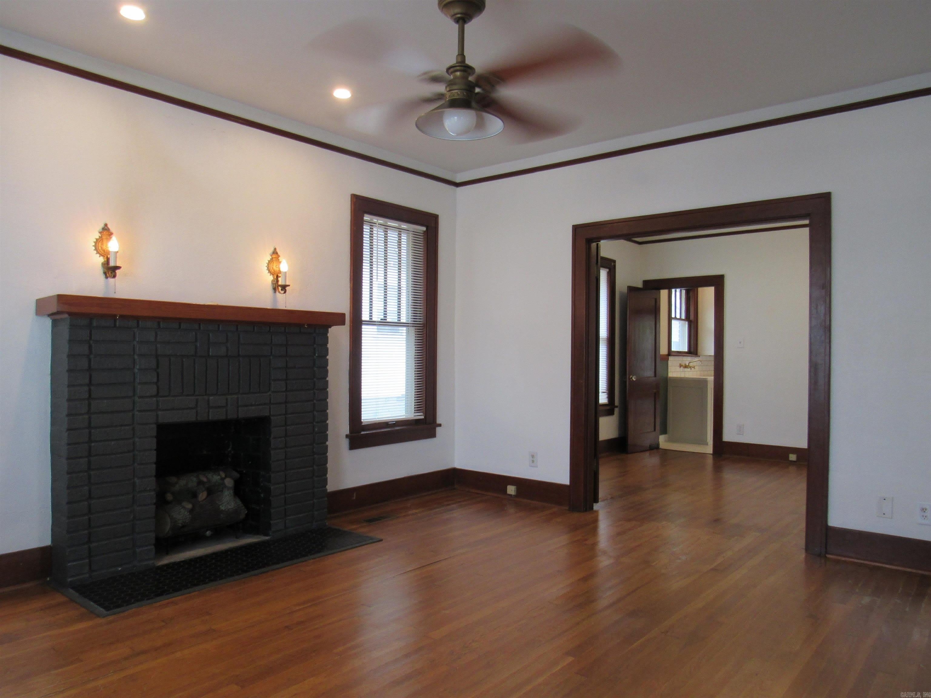 2116 Main St – photo 5