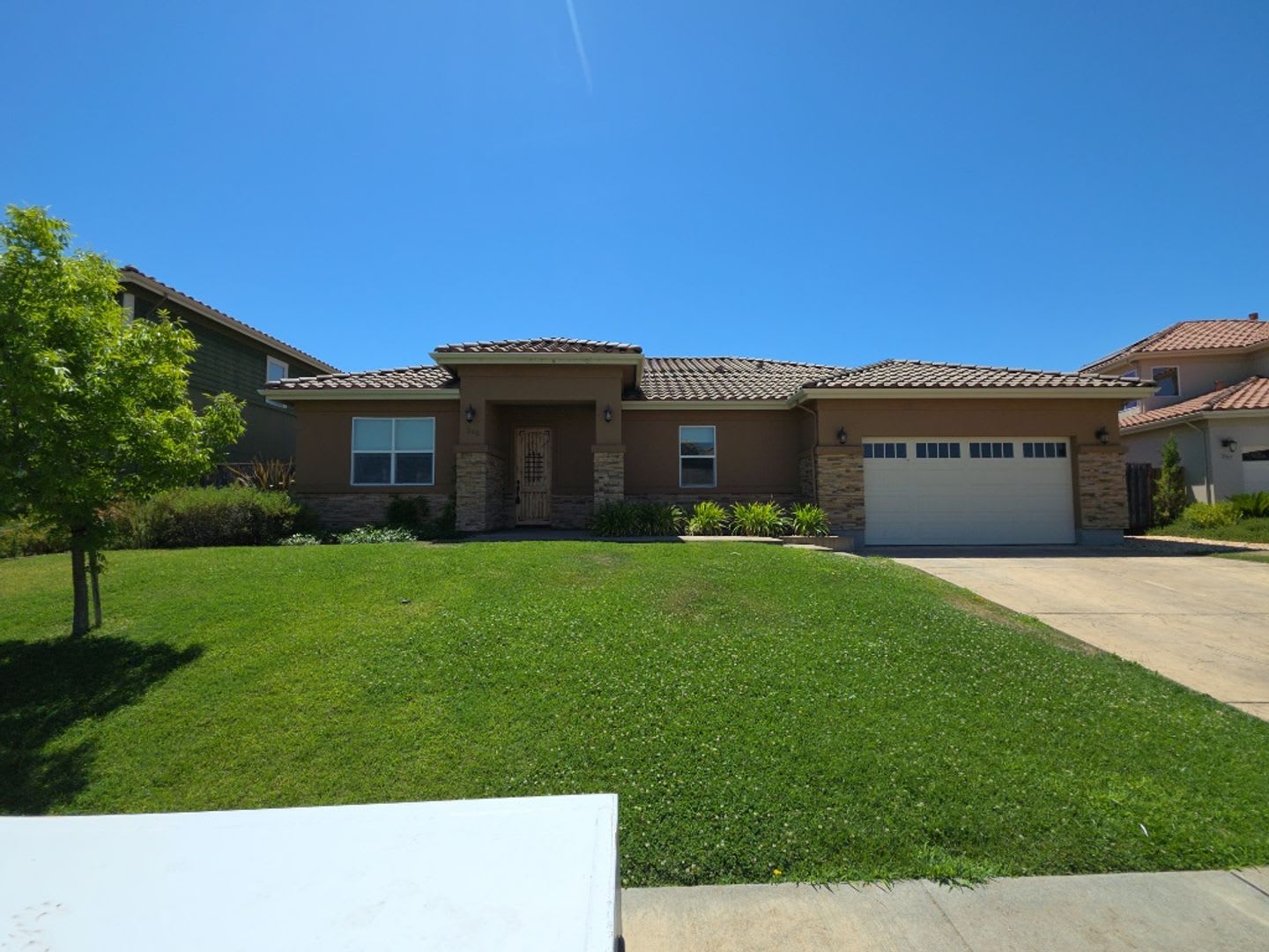 3 bed 2 bath Lakeport Home – photo 1