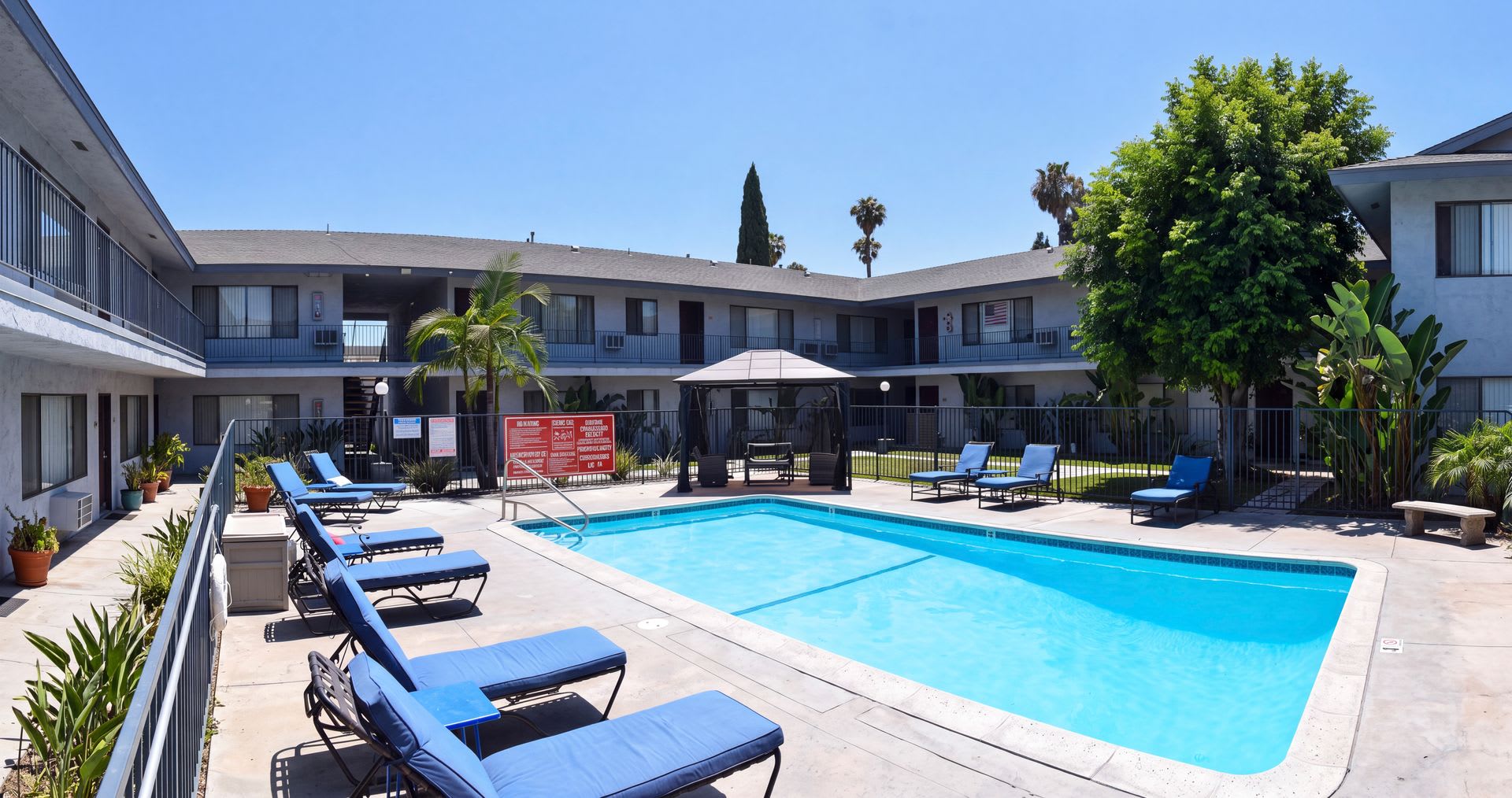 Miramar Apartments – photo 2