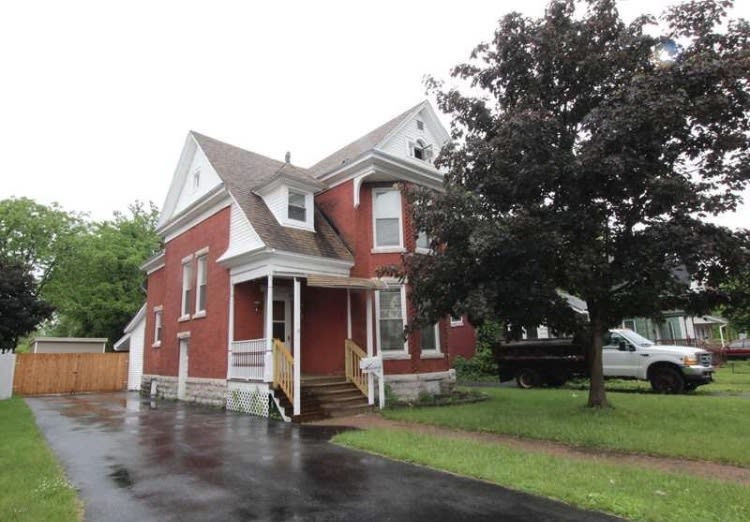 Charming 3 Bedroom Home For Rent In Watertown – photo 1