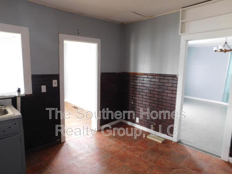 1402 Broad Street – photo 5