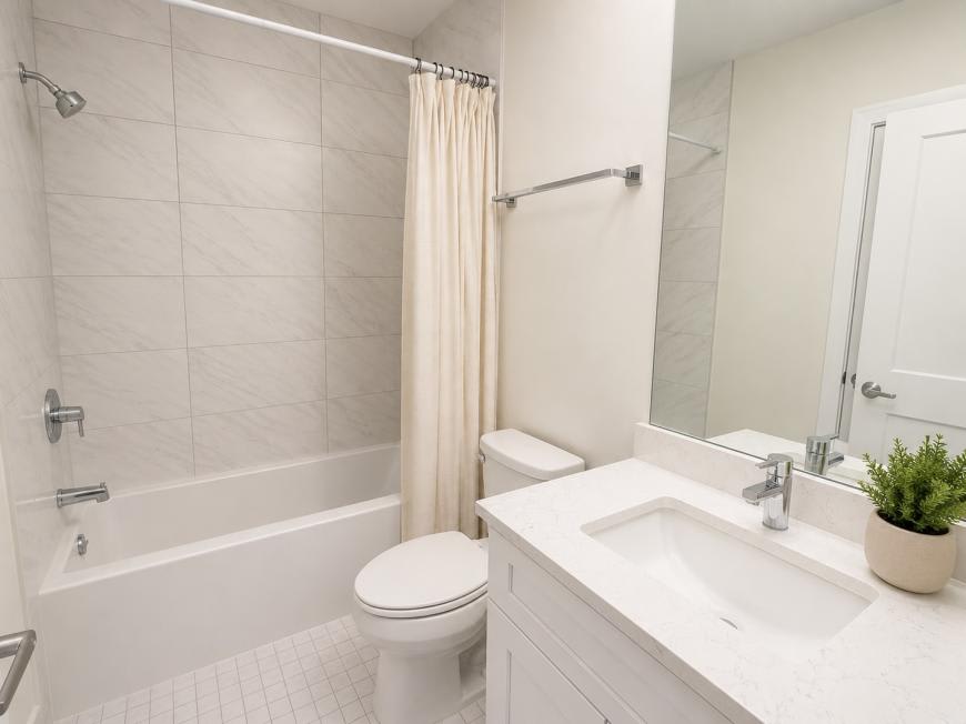 3203 North Ridgeway Ave. – photo 5