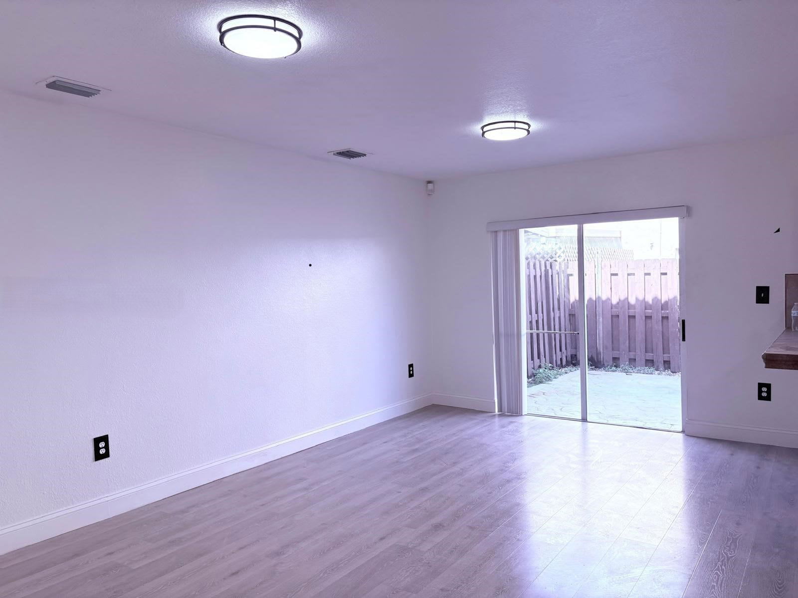 11416 Northwest 93rd Court – photo 2