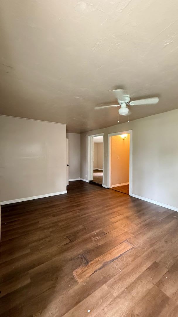 Charming 2-Bedroom Home with on Oleander Avenue – Your Perfect Auburndale Oasis! – photo 1