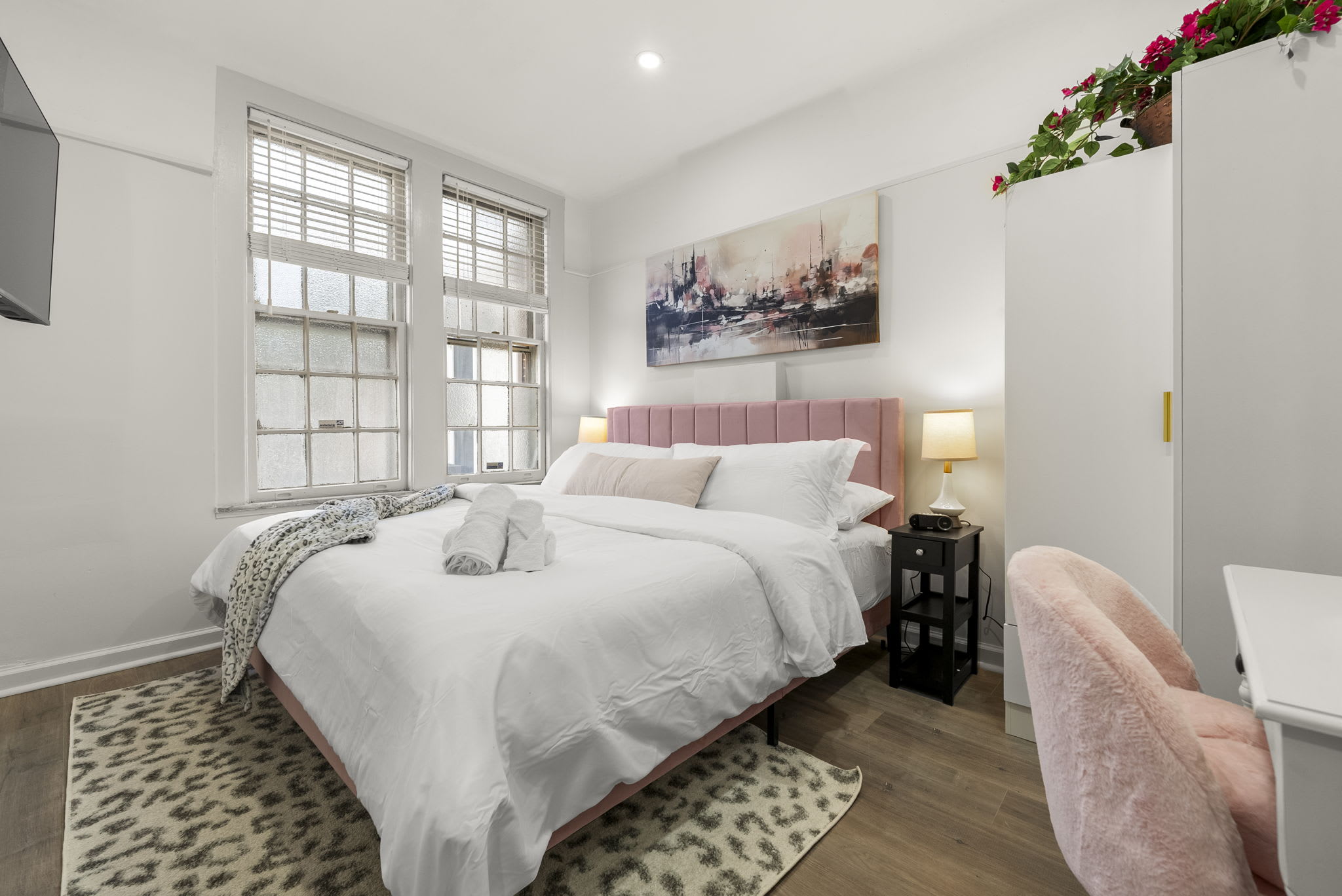 700 Avenue C – photo 3