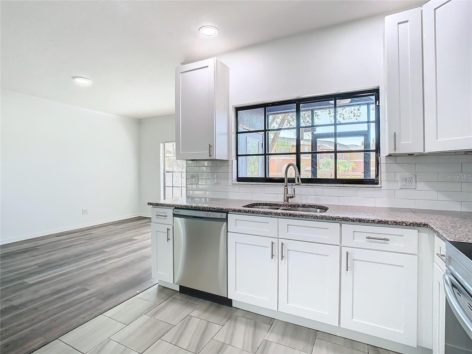 1019 BLACKWATER Drive – photo 4
