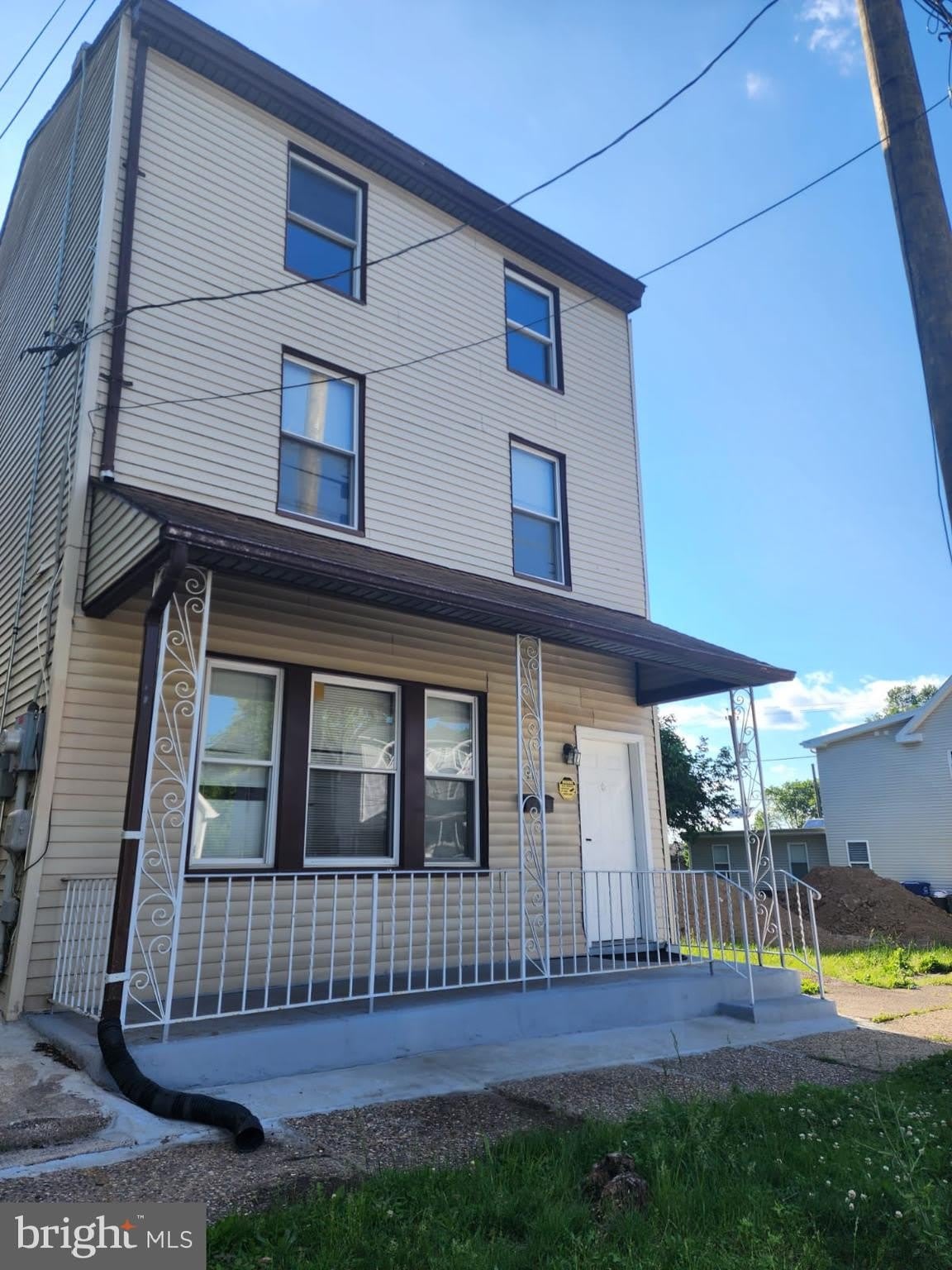 211 BROAD Street – photo 2