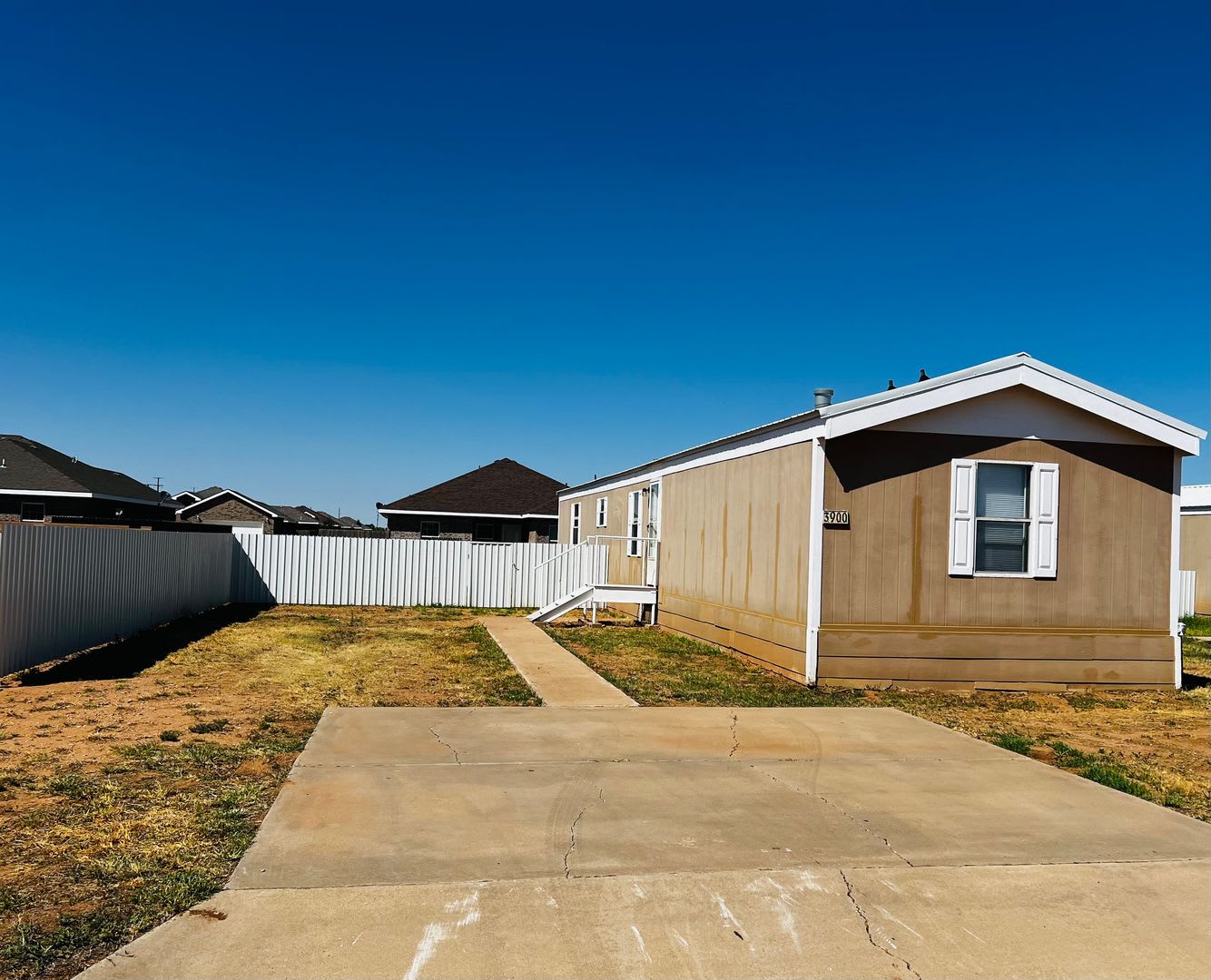 Discover comfort and convenience at 3900 Weston St, Clovis, NM! – photo 3