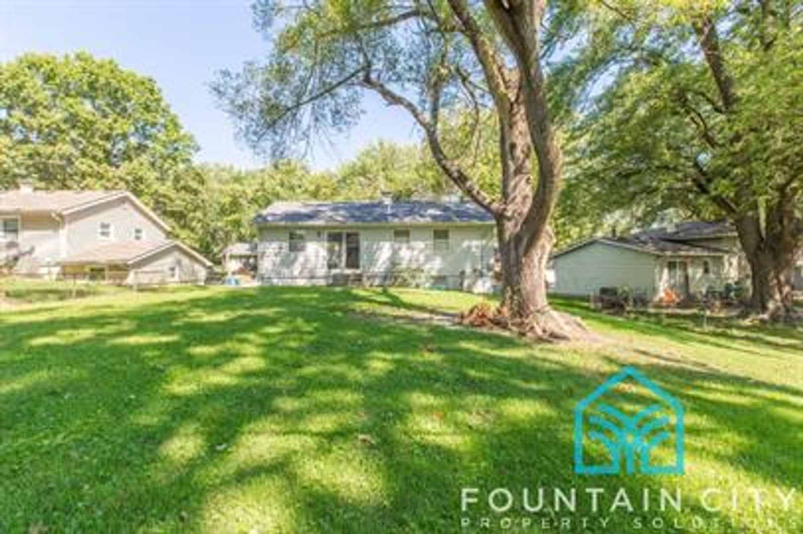 405 Hooke Ave – photo 4