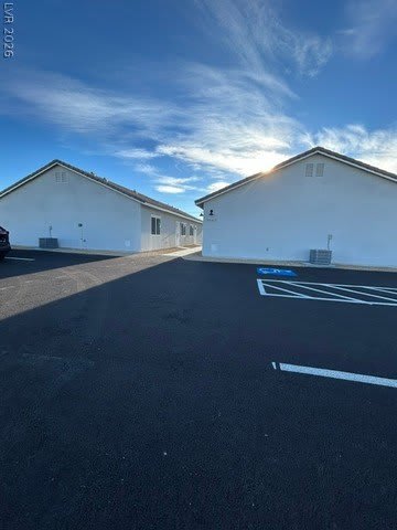 1060 Hall Avenue – photo 1