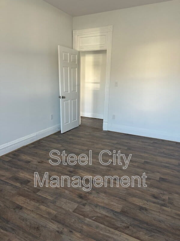 211 South 7th Street – photo 4