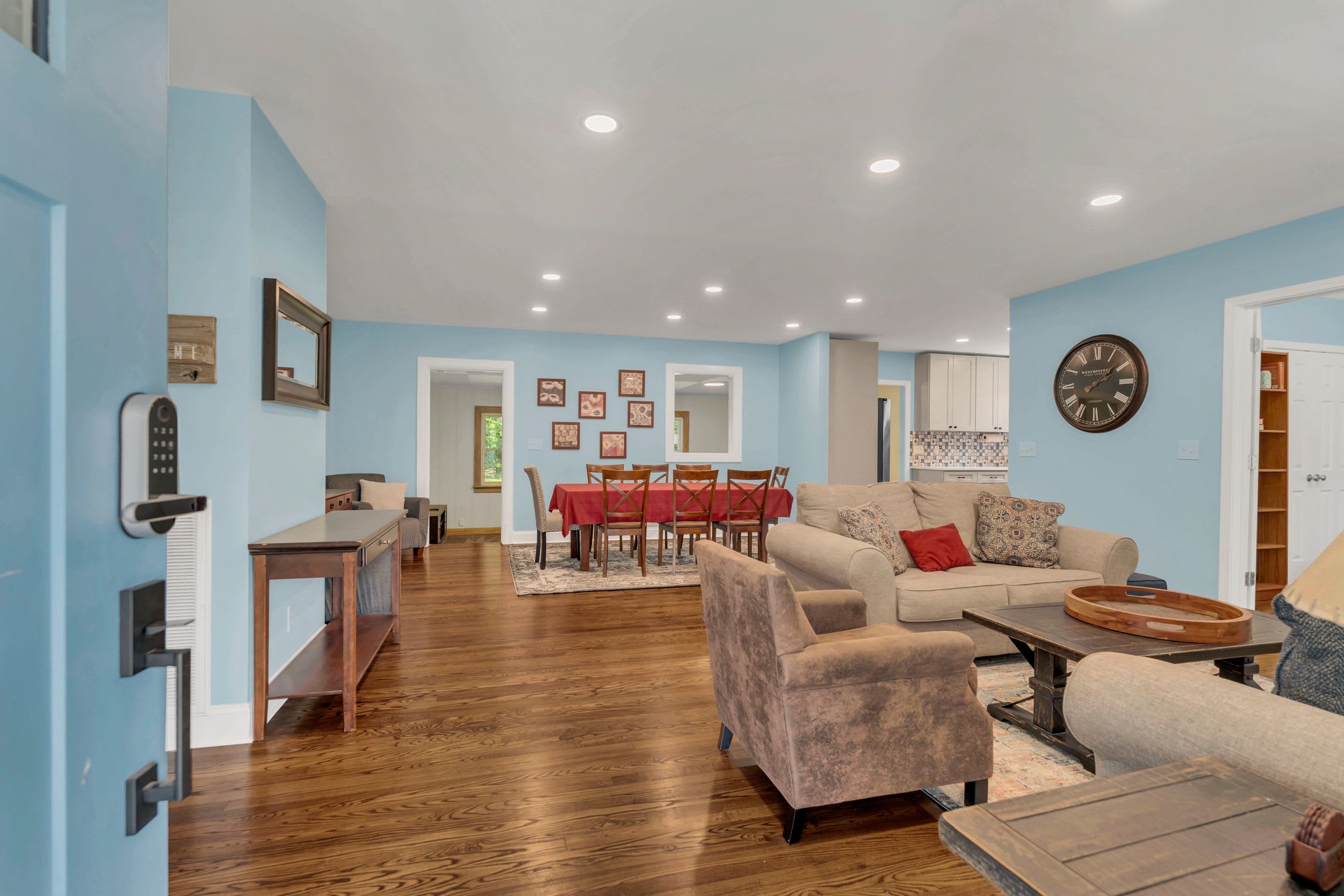 303 1St Ave – photo 3