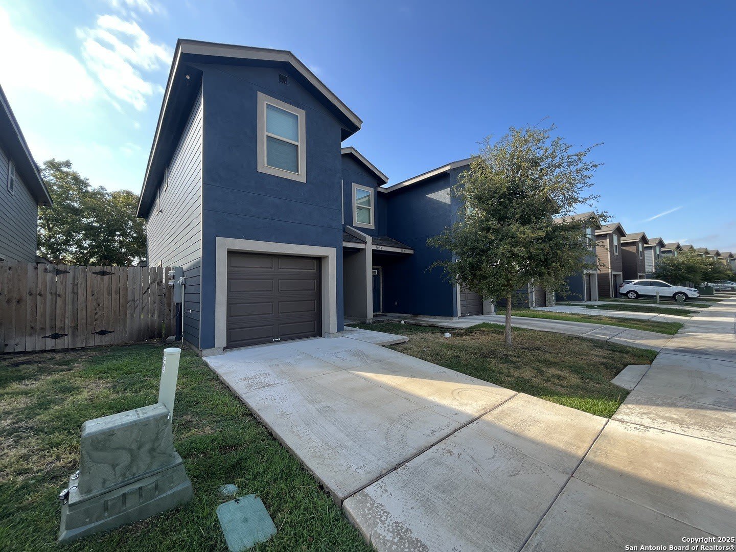 7034 Lakeview Dr – photo 1