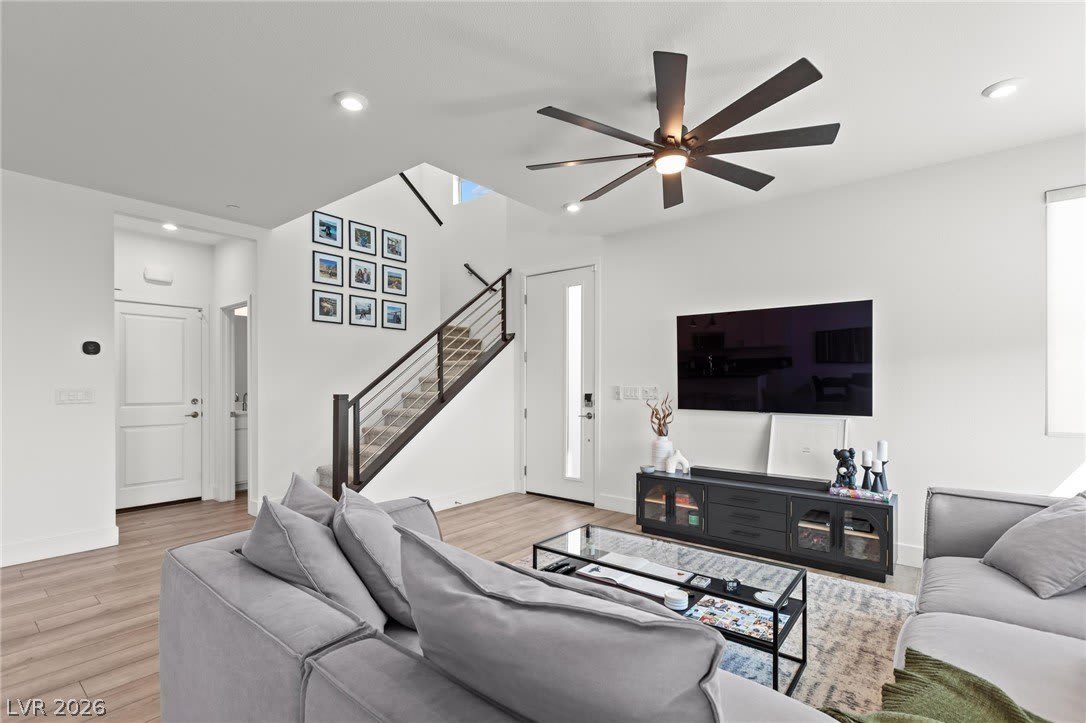 692 Echelon Street – photo 4