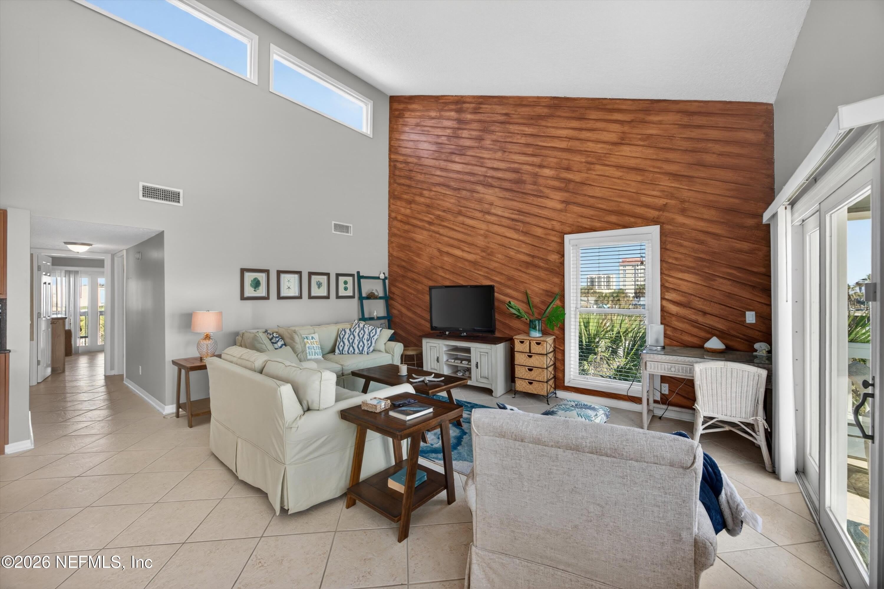 724 1ST Street – photo 4