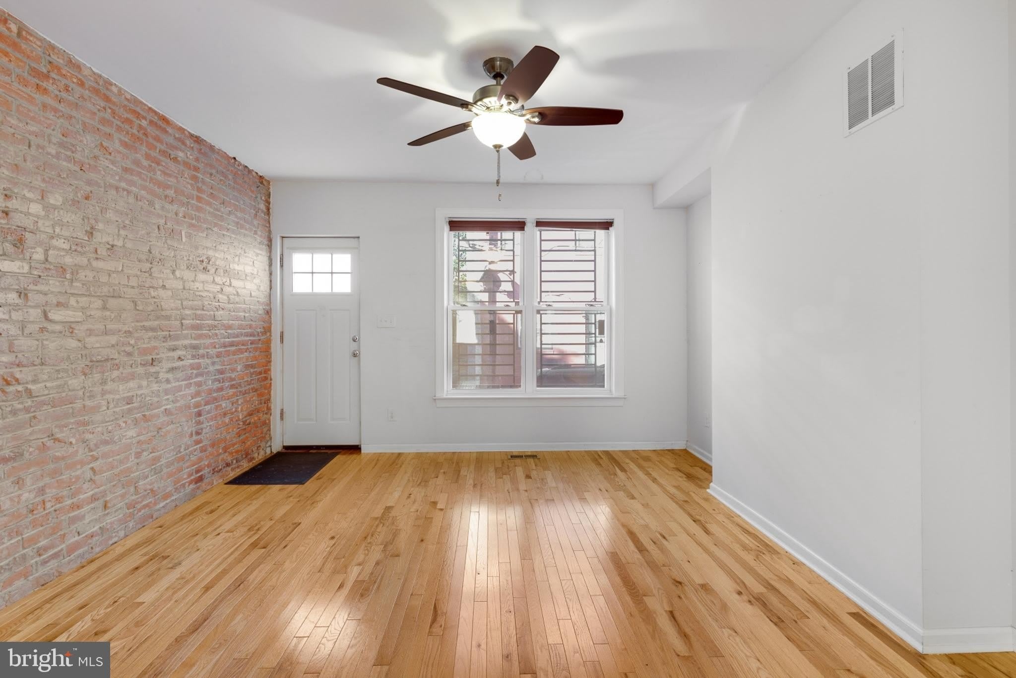1517 S LECOUNT Street – photo 5