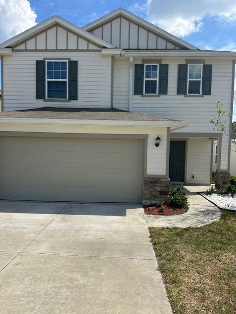 Beautiful And Spacious Westside Gem – photo 1