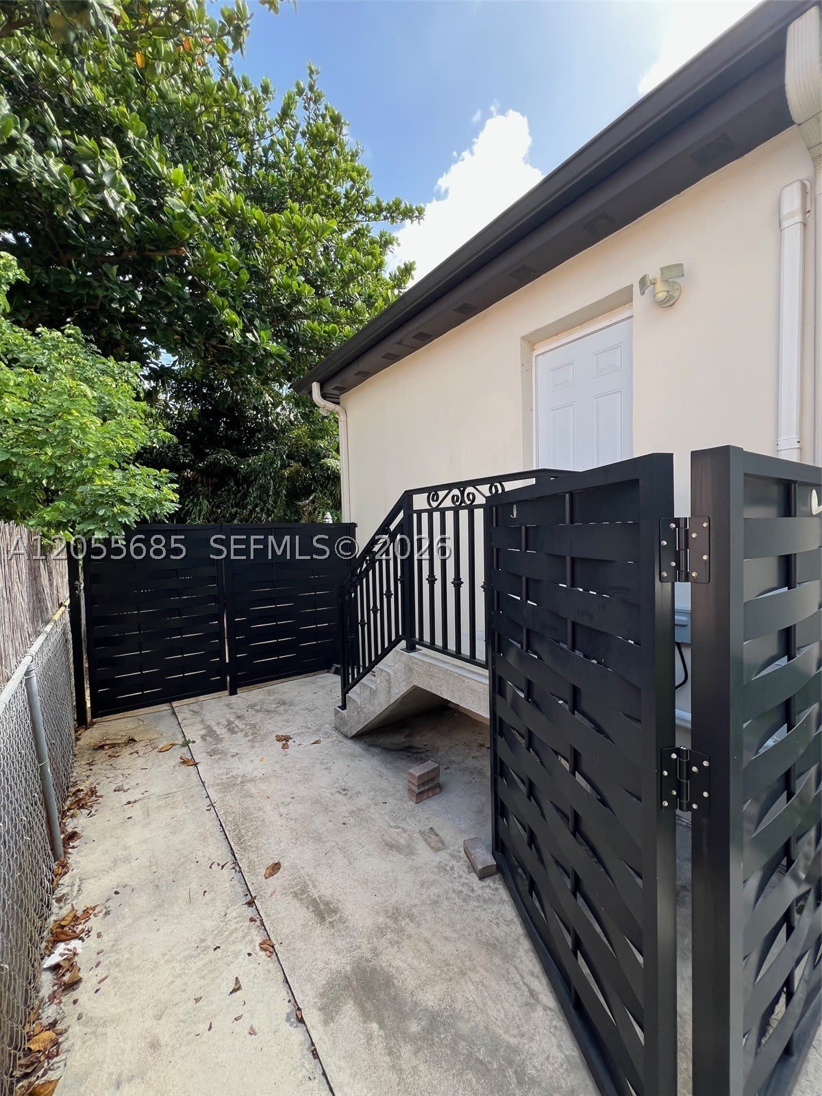 7935 SW 17th Ter – photo 3