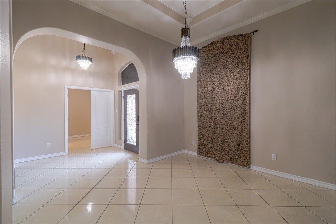 6842 Old Square Drive – photo 5