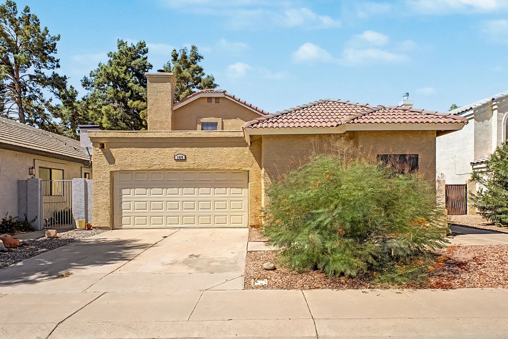 3 Bedroom Lake Front In Chandler – photo 1