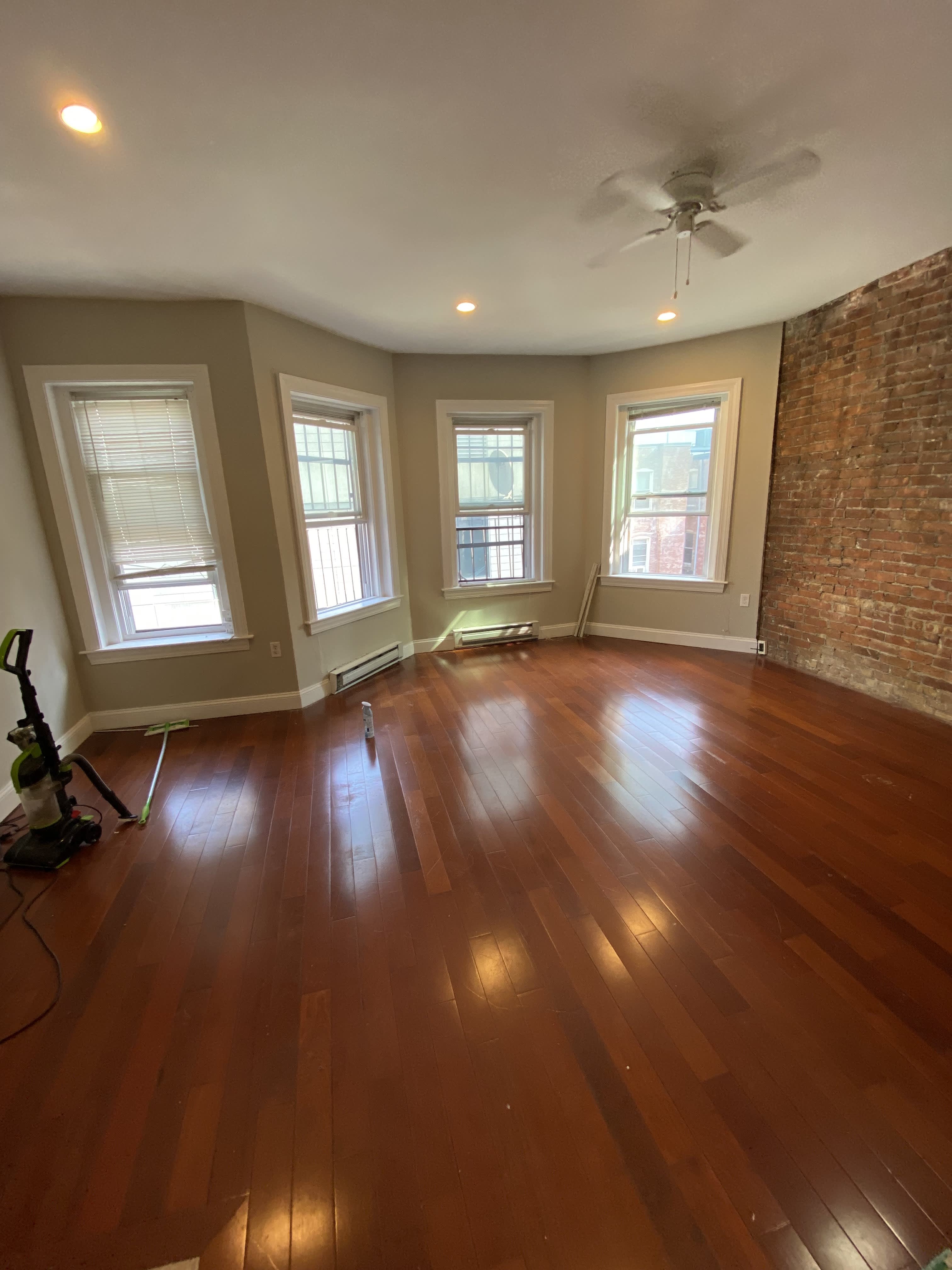 250 Newbury St – photo 1