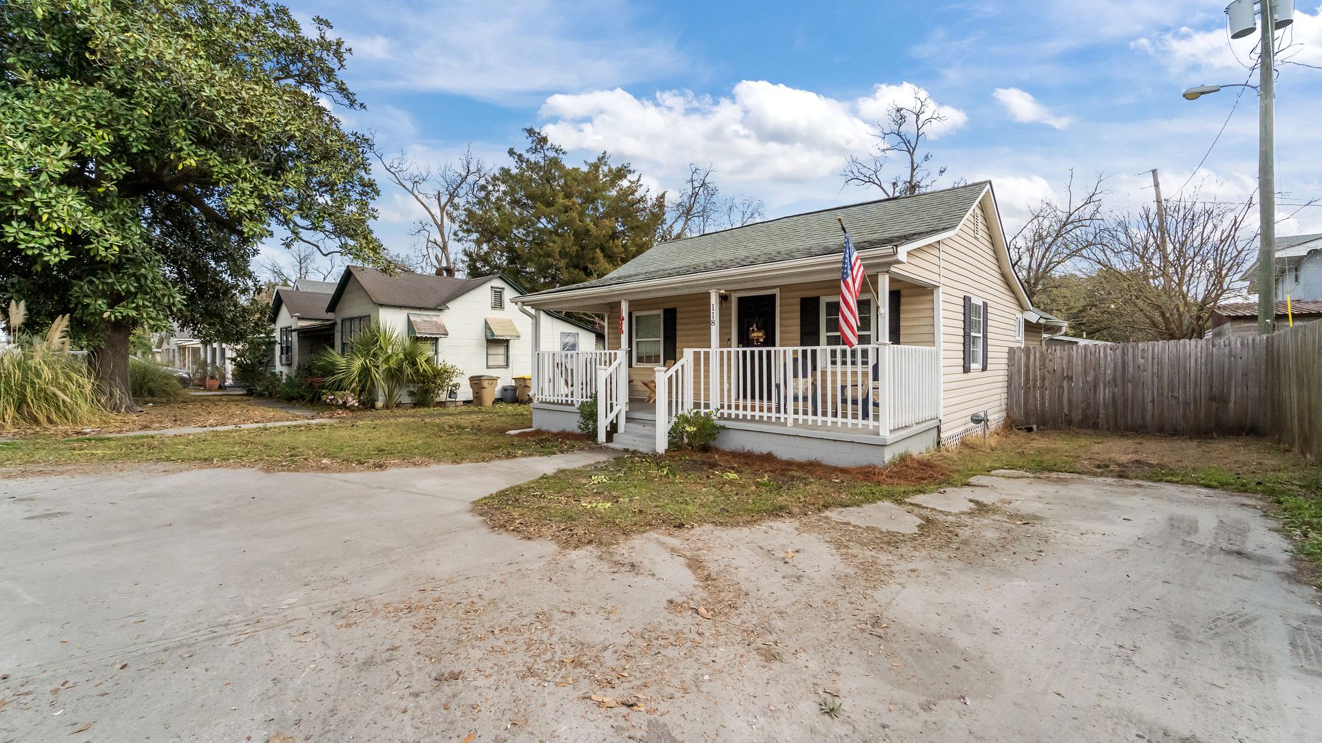 Timeless Charm Meets Modern Comfort 2Br Home In Port Wentworth – photo 4