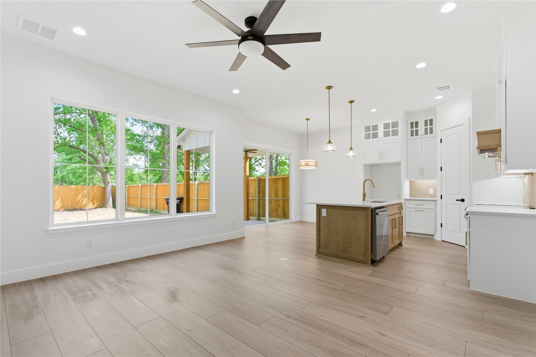 200 Dover Drive – photo 5