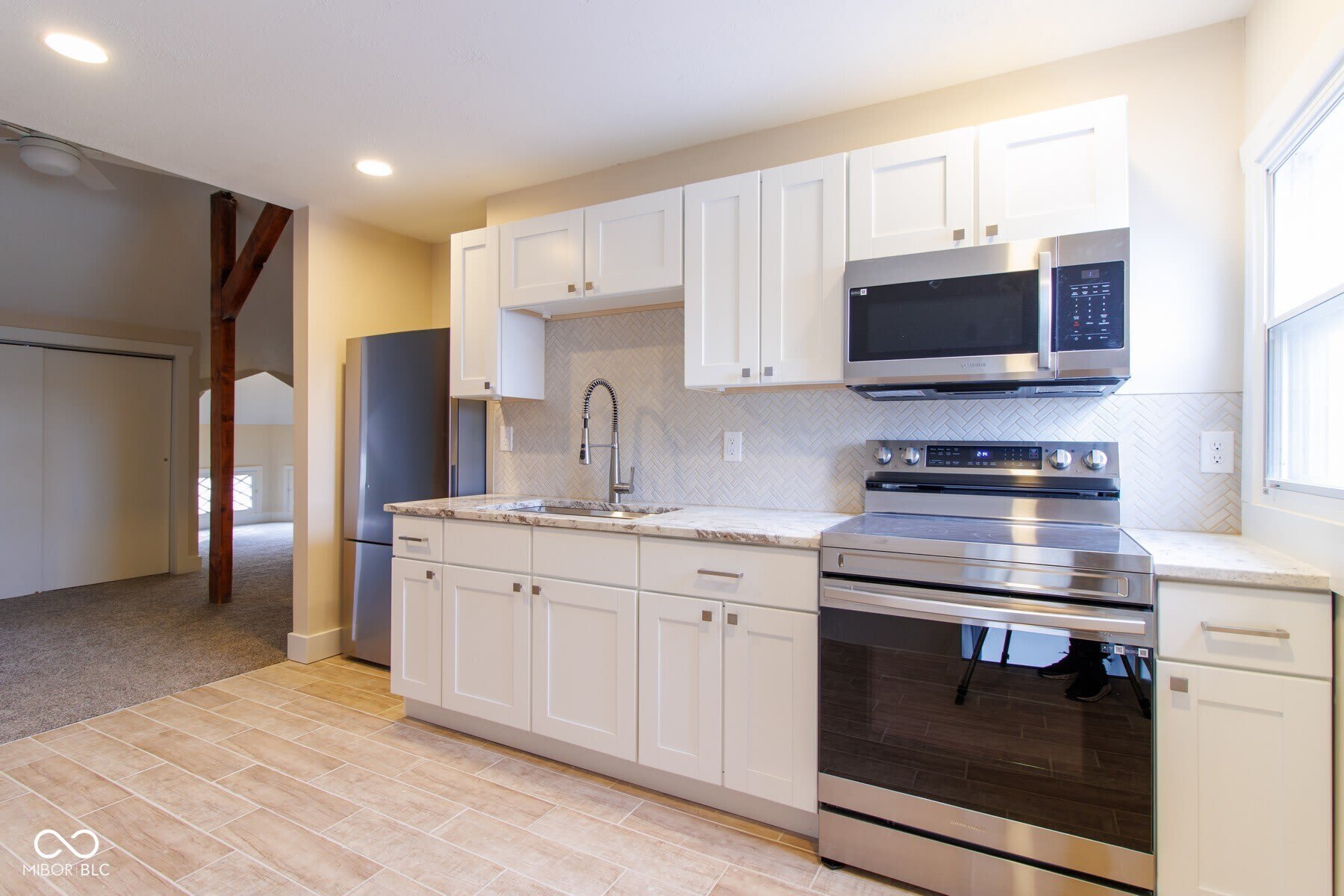 434 1/2 E New York Street – photo 1