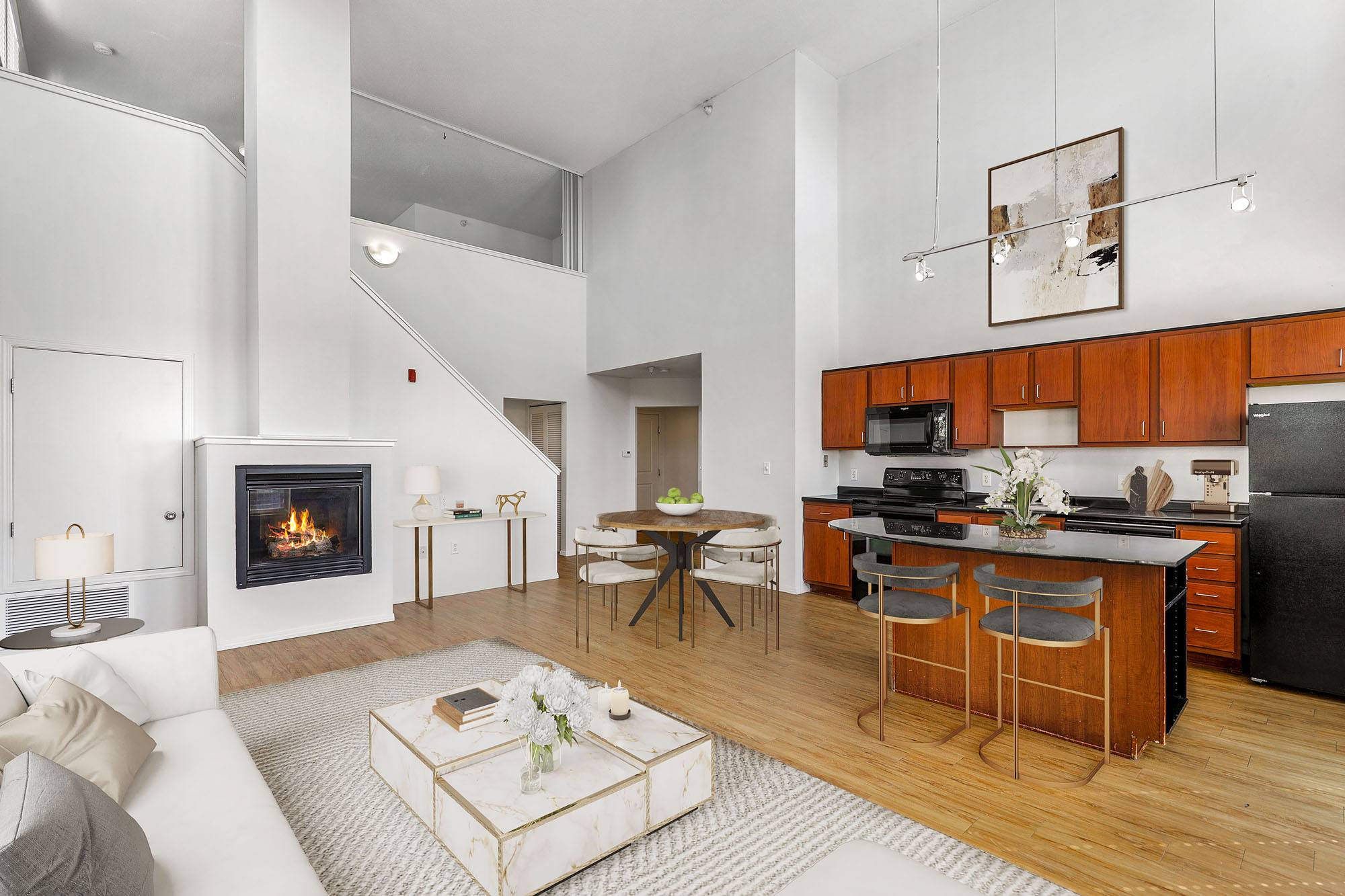 Uptown Lake Apartments – photo 2
