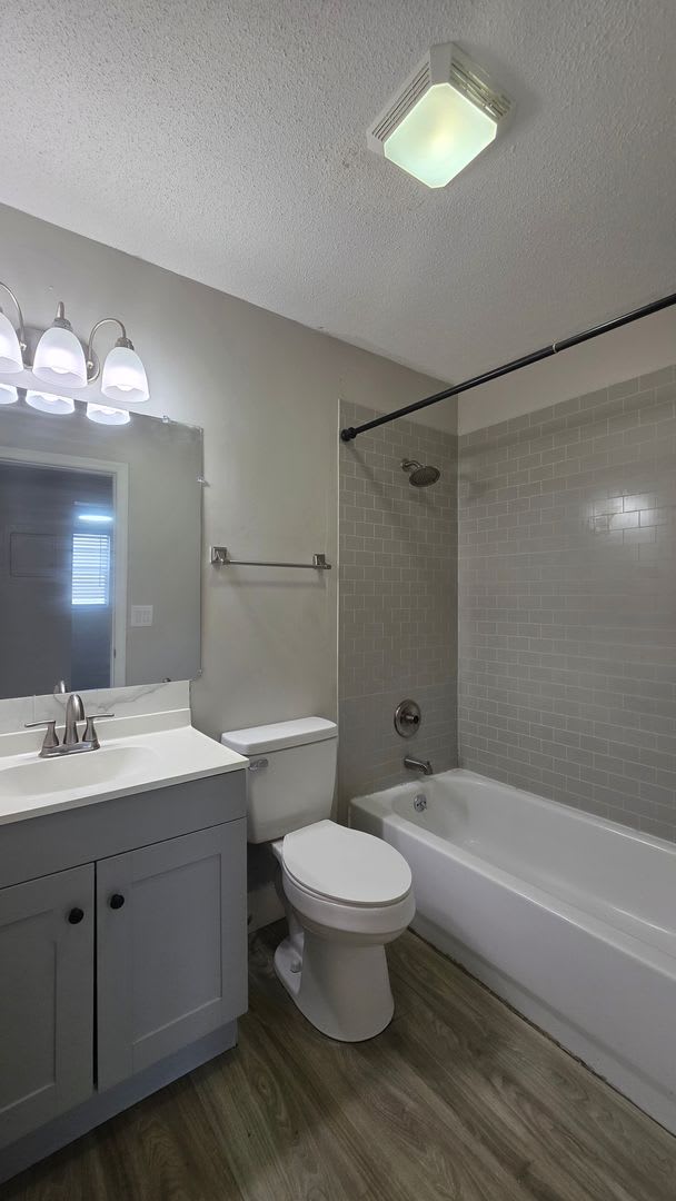 ** HALF OFF 1ST MONTH'S RENT WITH 13 MONTH LEASE ** – photo 5