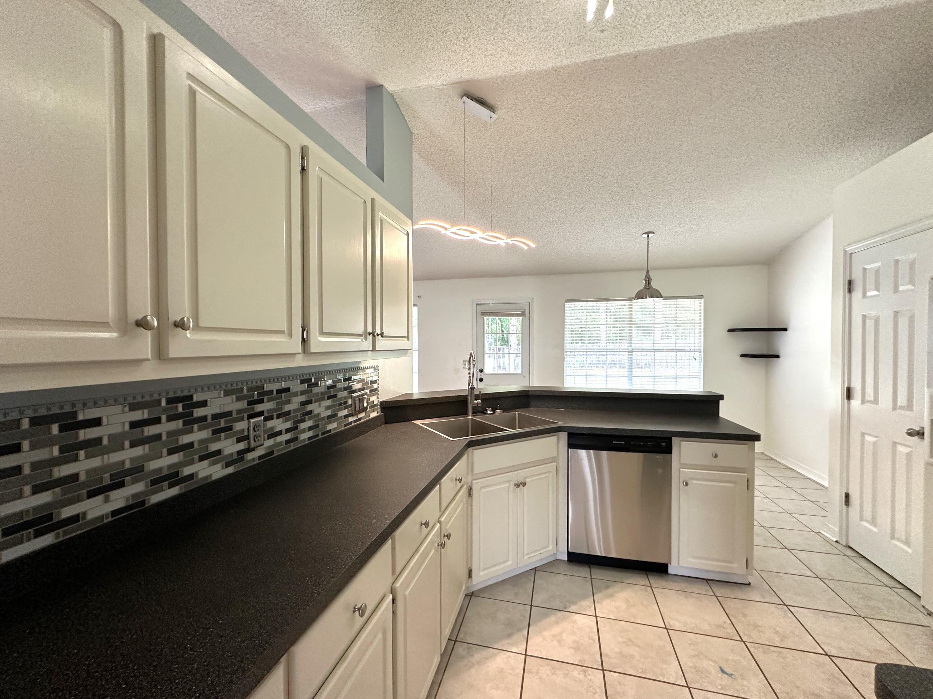 139 Steeplechase Drive – photo 3
