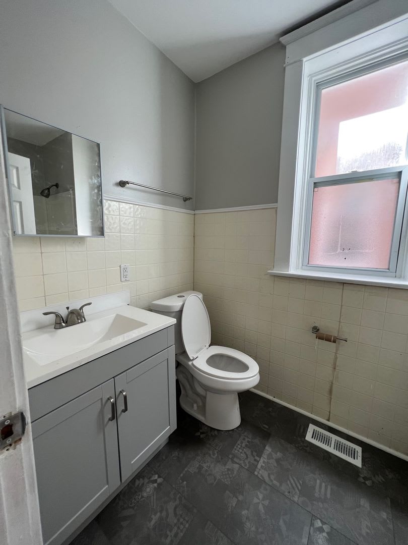 Large 4Bedroom! – photo 2