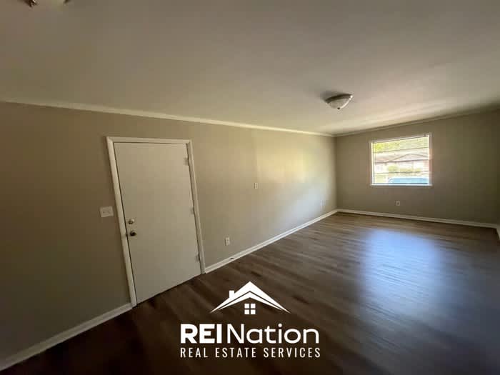 1649 5Th Street Northwest – photo 5