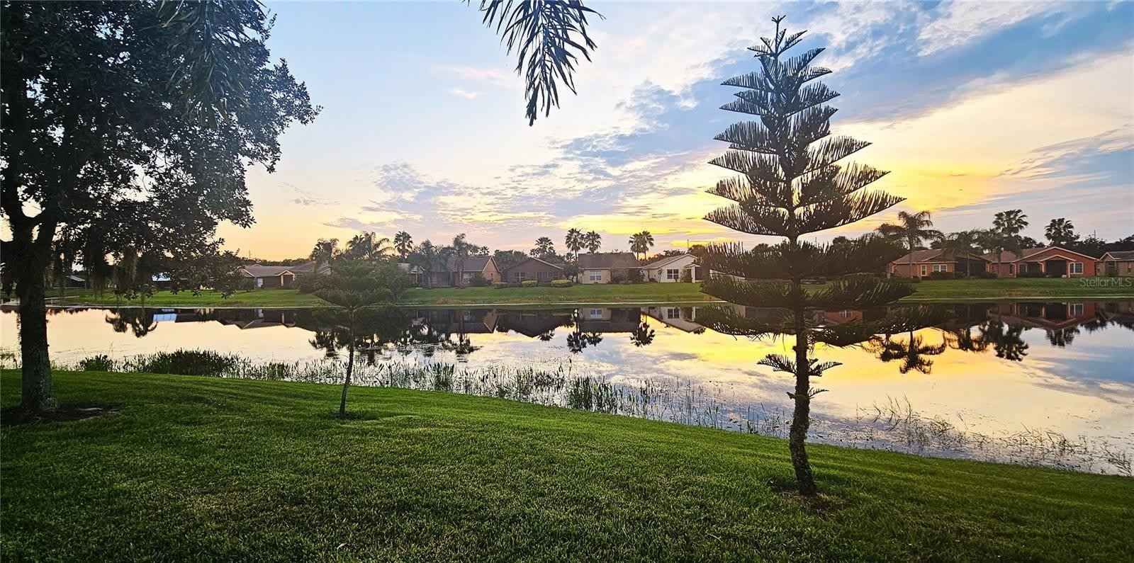 585 GRAND CANAL Drive – photo 5
