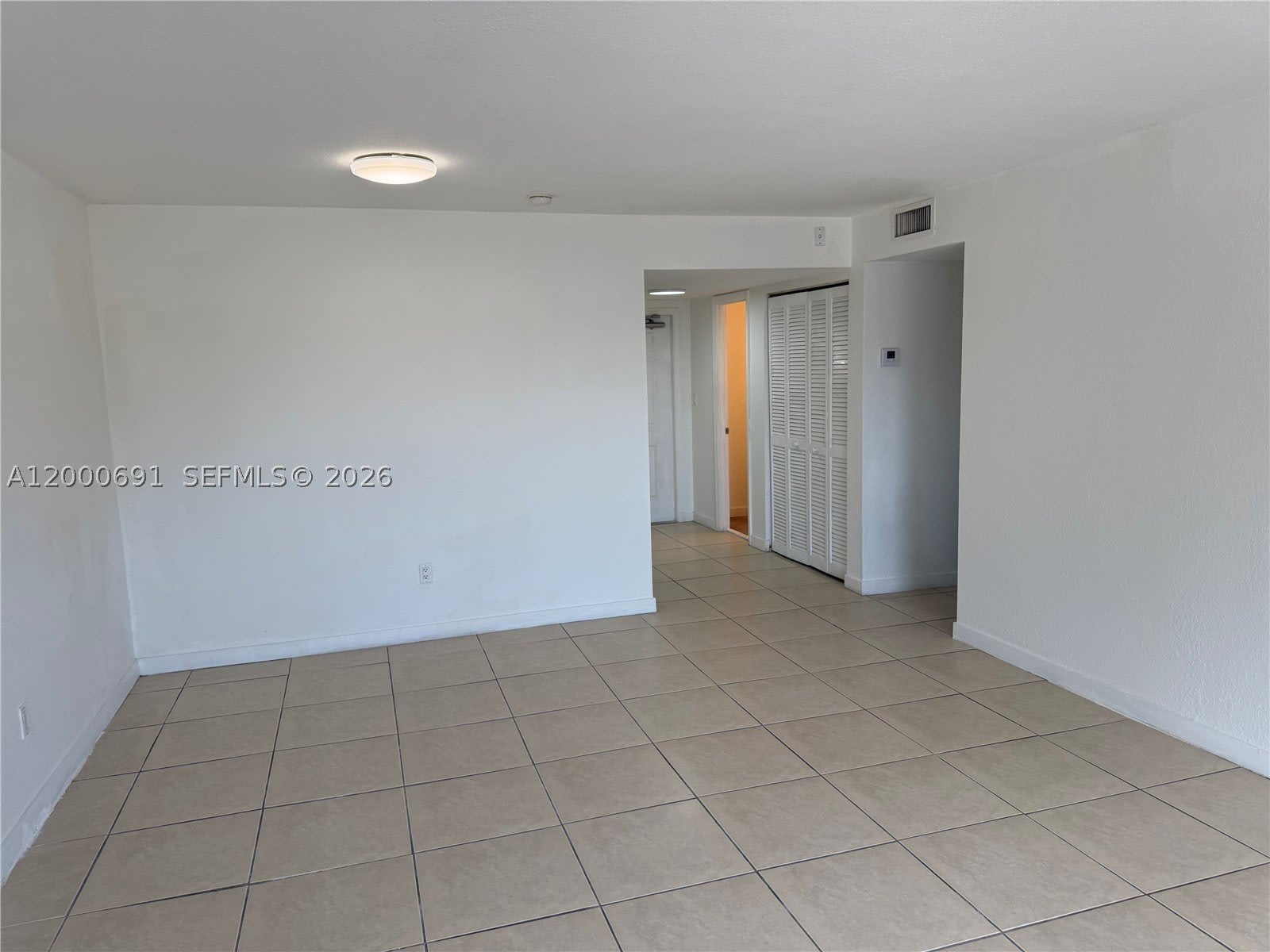 15201 NE 6th Ave – photo 3