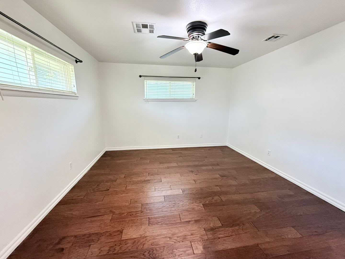 Large 3BD 2BA Home w/ Bonus Area in NW OKC, Edgewater Neighborhood!! – photo 5