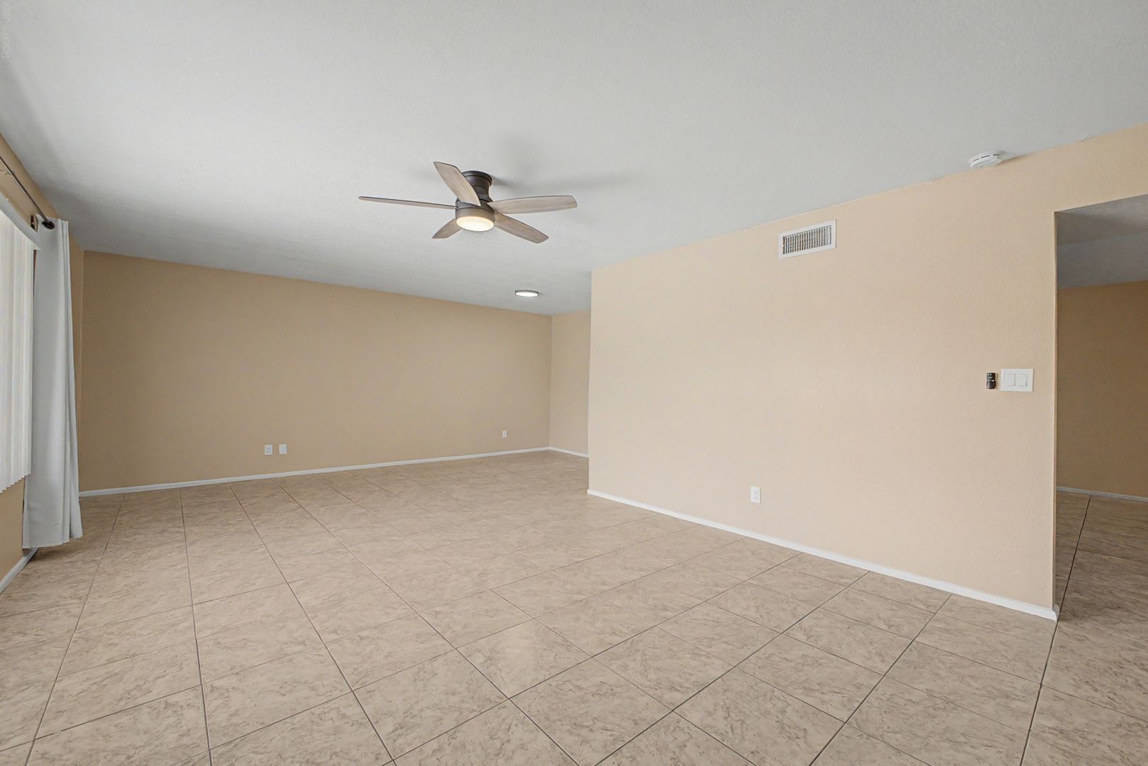 Tempe, 4 bed, 2 bath, single story home, Close to ASU – photo 4