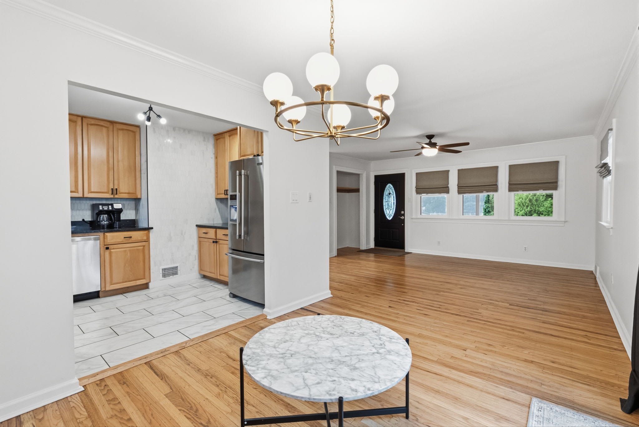 300 Abbott Road – photo 5