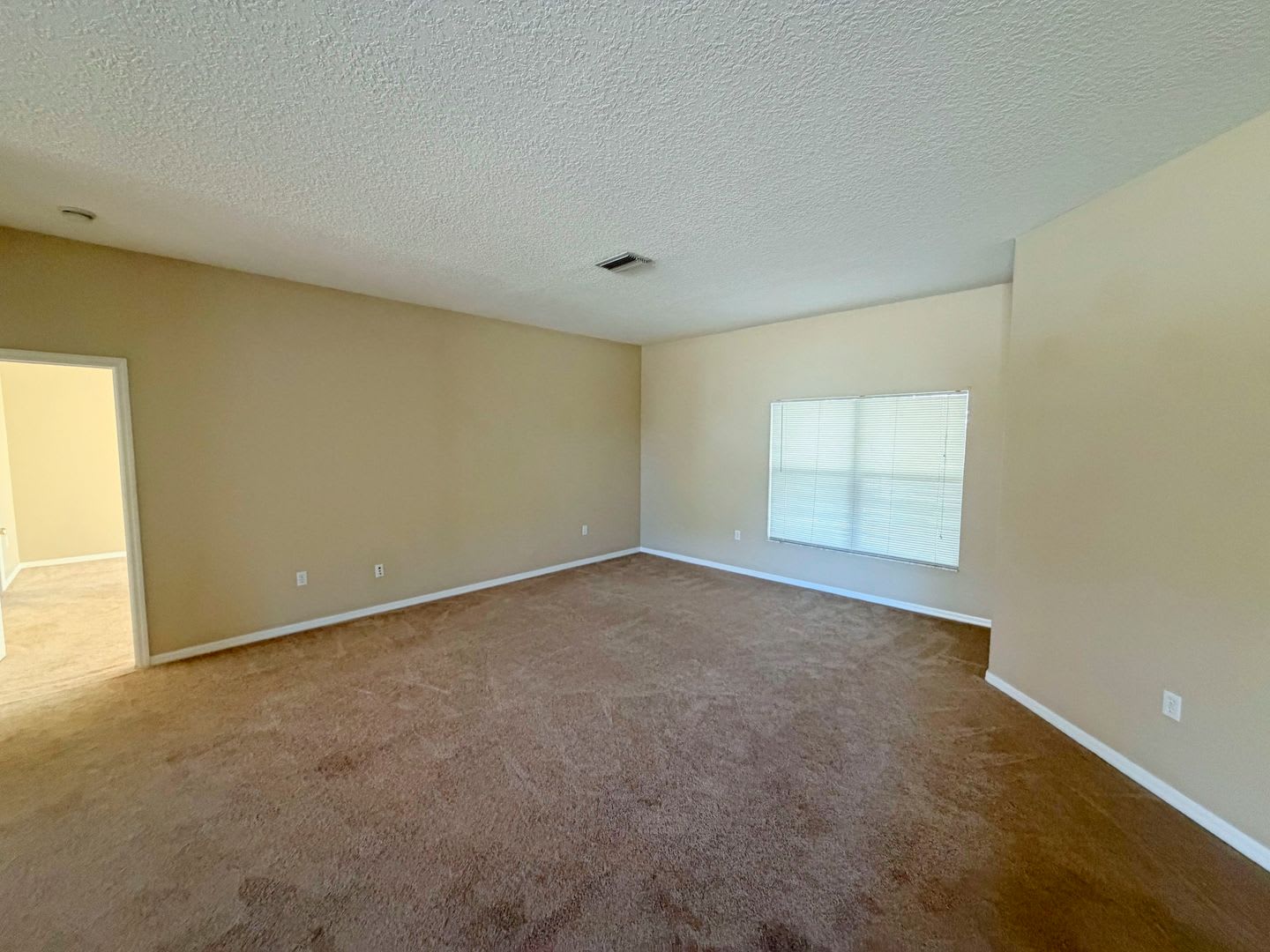 Spacious 3 Bedroom 2 Bathroom Home Offering 2 362 Square Feet Of Living Space With A Desirable Open Floor Plan – photo 4