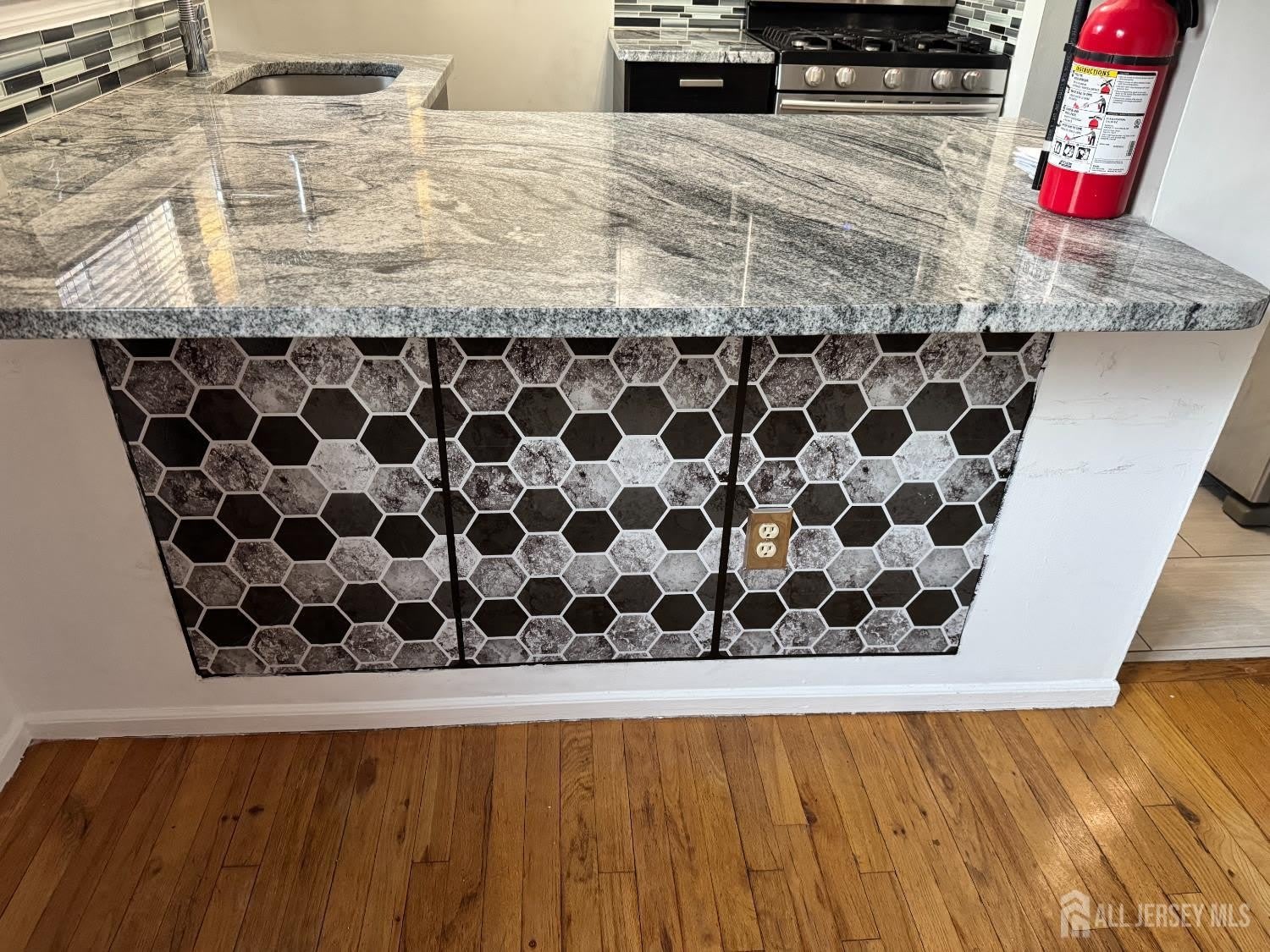 6501 Avenue C – photo 3