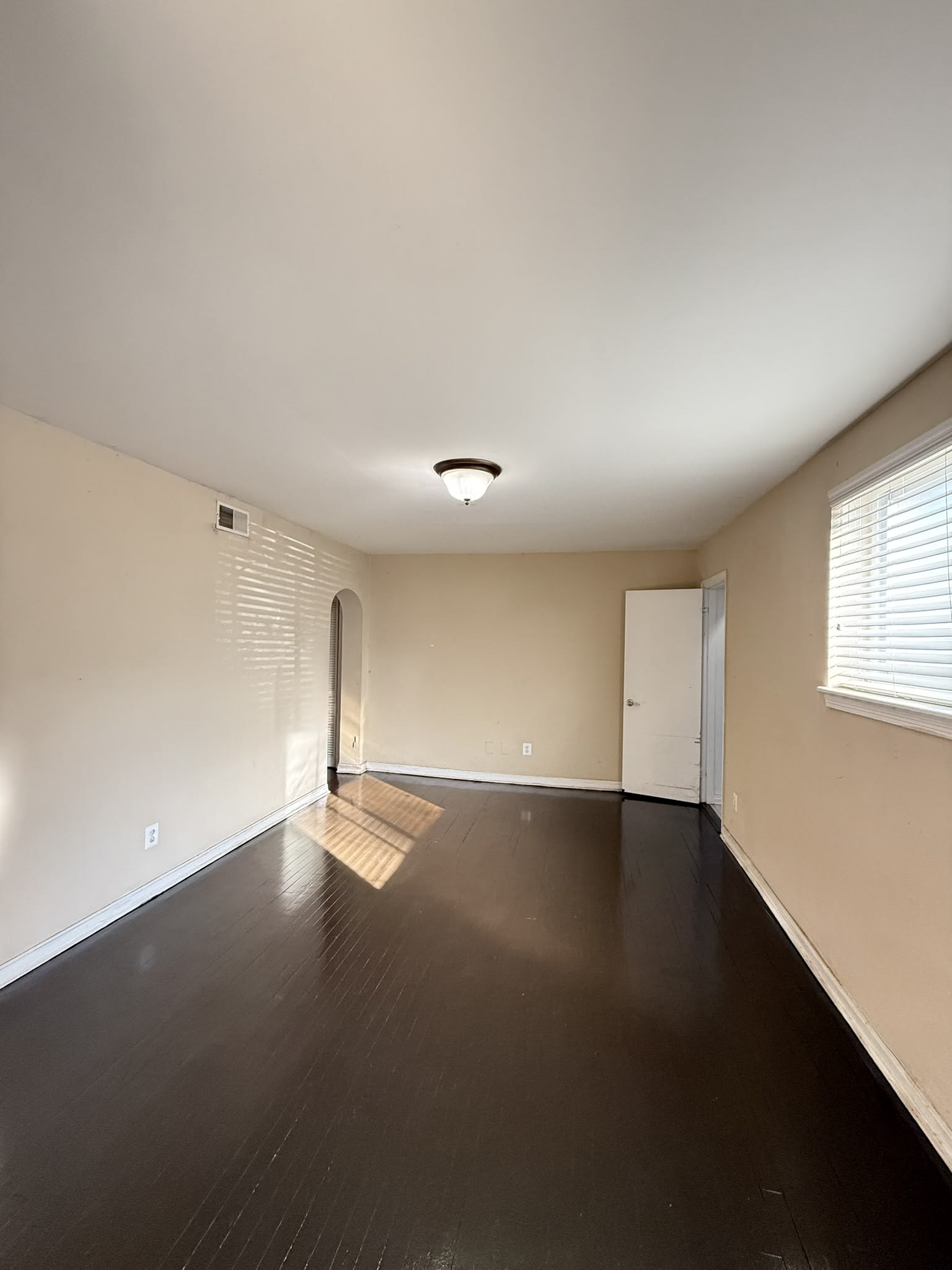 8316 Roanoke Avenue – photo 5