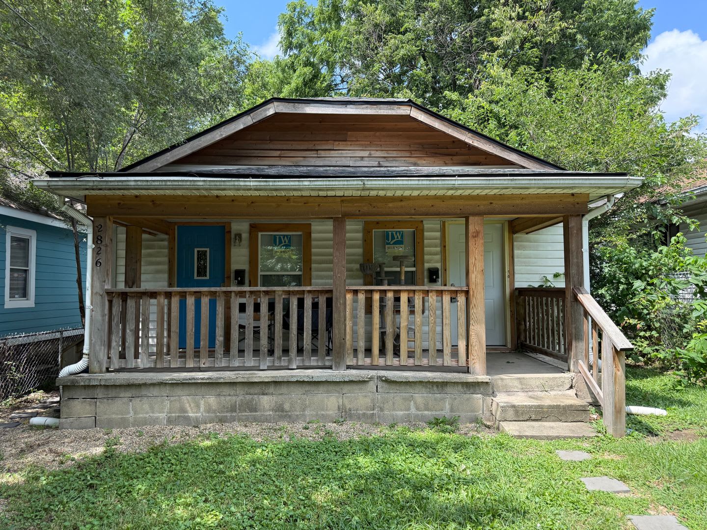 Cute & Updated 1 Bedroom Duplex – photo 1